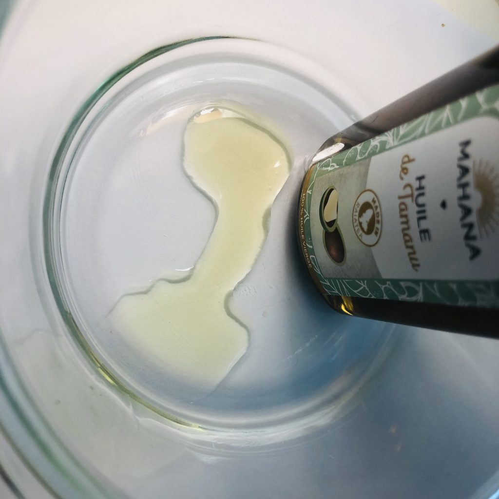 L’huile de Tamanu pour les soins cutanés et capillaires